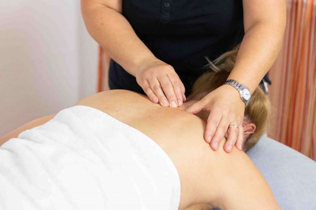 Mehr über den Artikel erfahren Ganz- und Teilkörpermassage