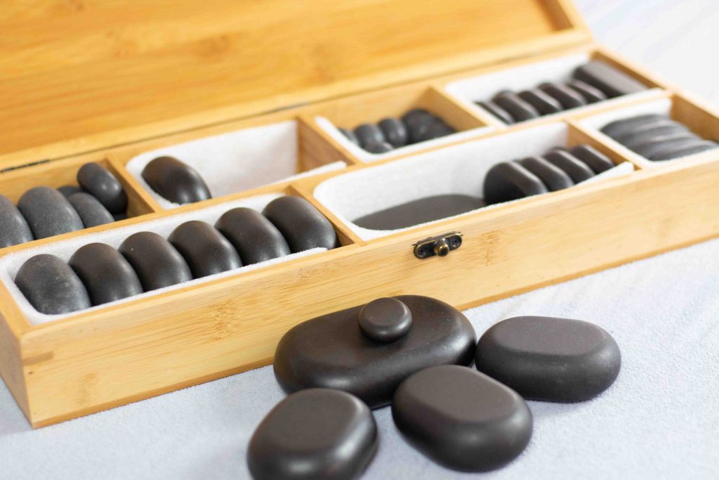 Mehr über den Artikel erfahren Hot-Stone-Massage